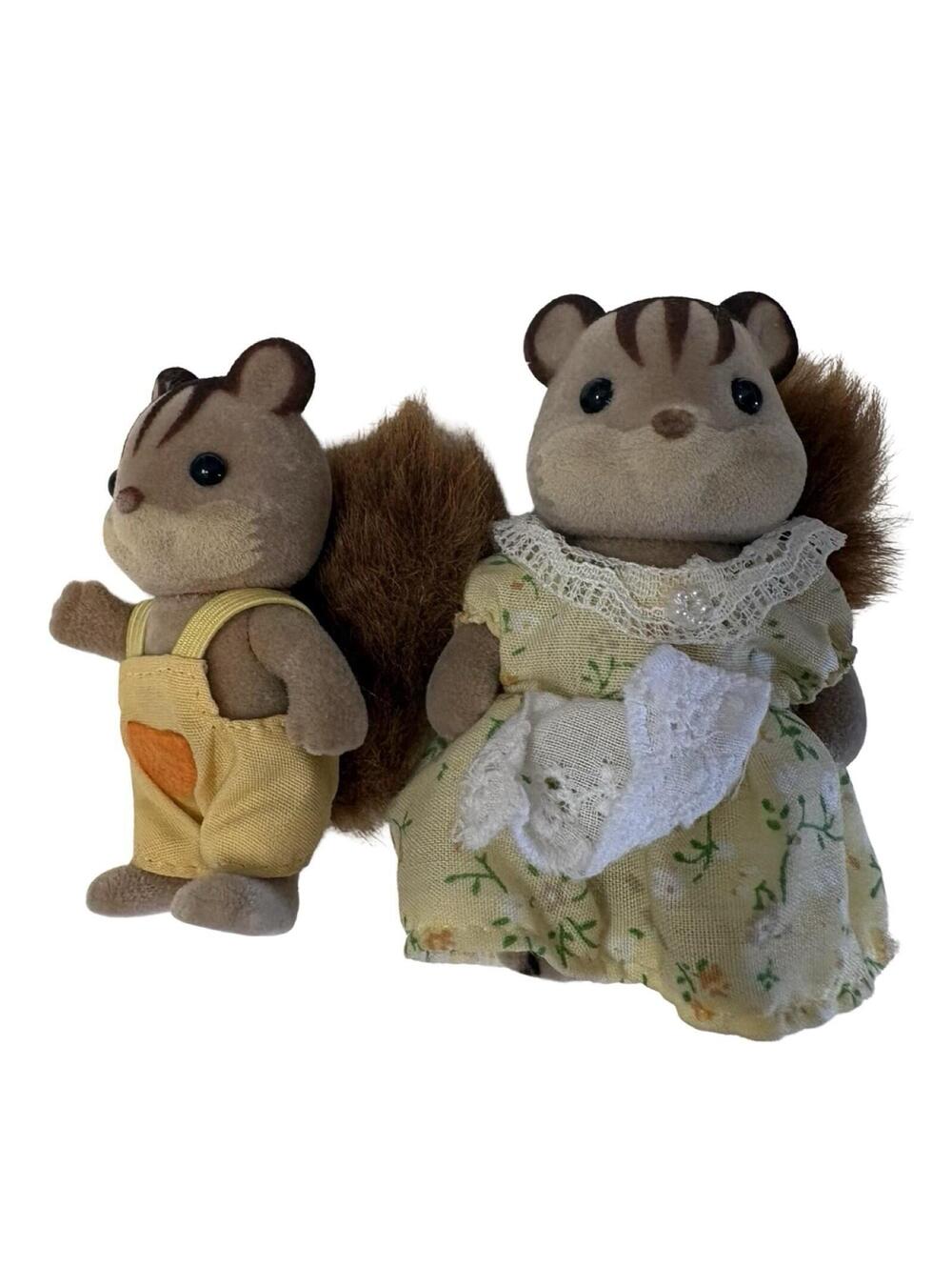 Calico Critters Walnut Squirrel Family 2 Figures Sylvanian Families